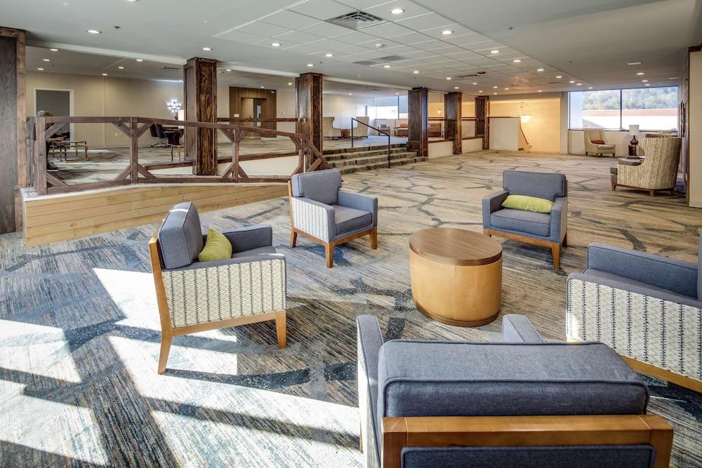 DoubleTree by Hilton Huntington photo 53