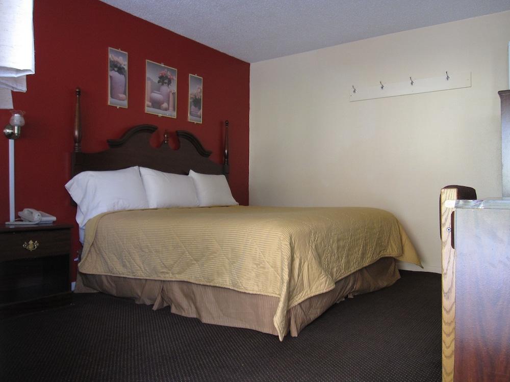 Palace Inn photo 10