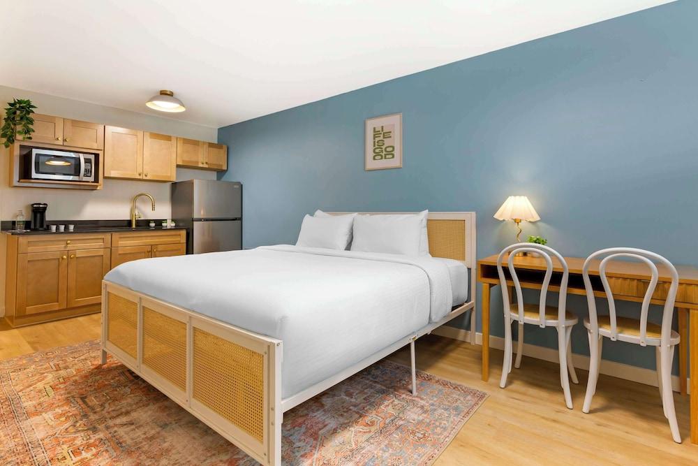 The Kennedy Tucson, SureStay Collection by Best Western photo 6