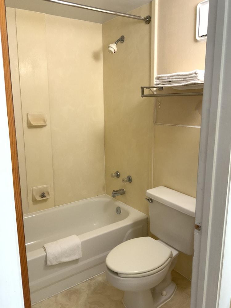 Royal Inn photo 7