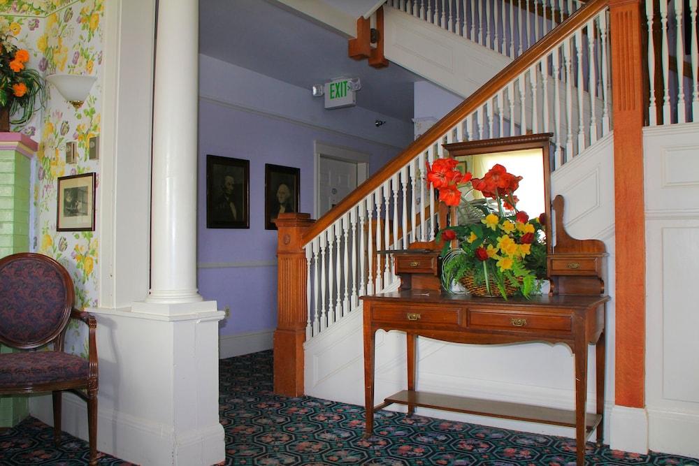 Inn on Mackinac photo 16