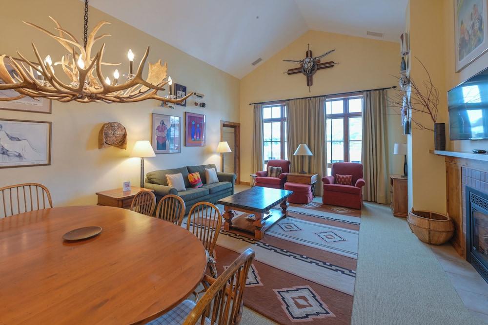 The Lodge at Mountaineer Square, A Vail Resorts Property photo 67