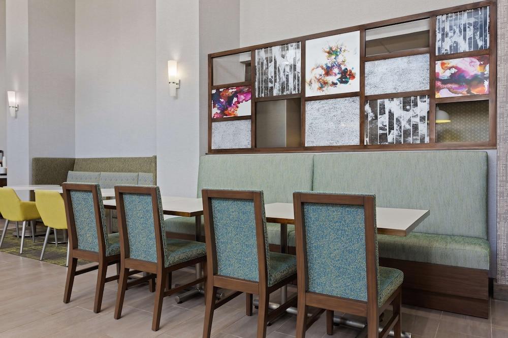 Hampton Inn & Suites Orlando Intl Dr N photo 22