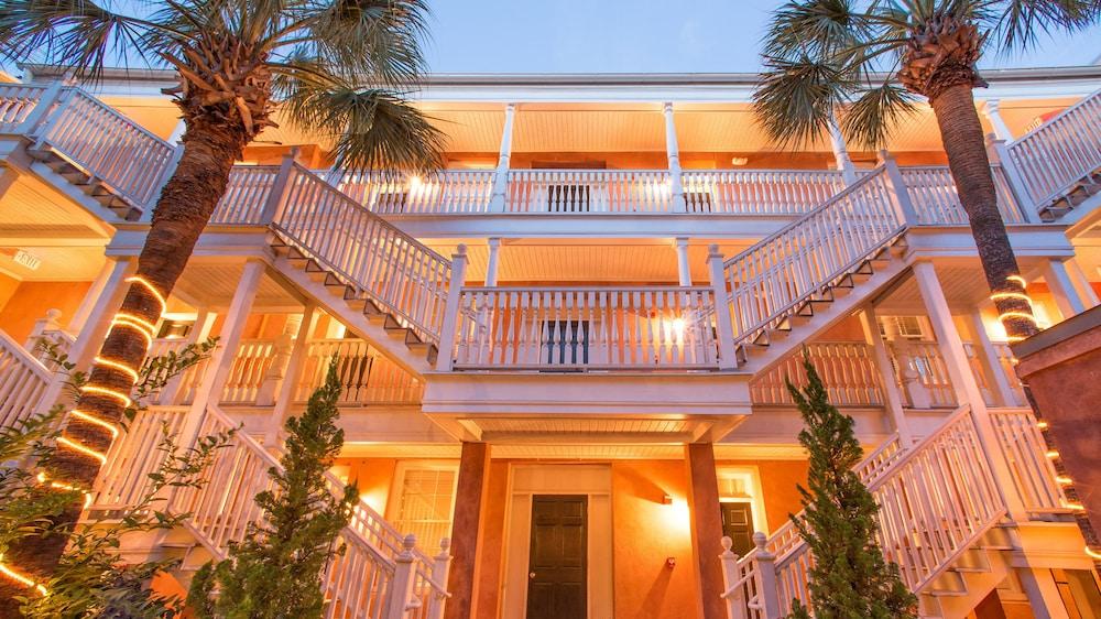 Elliott House Inn photo 34