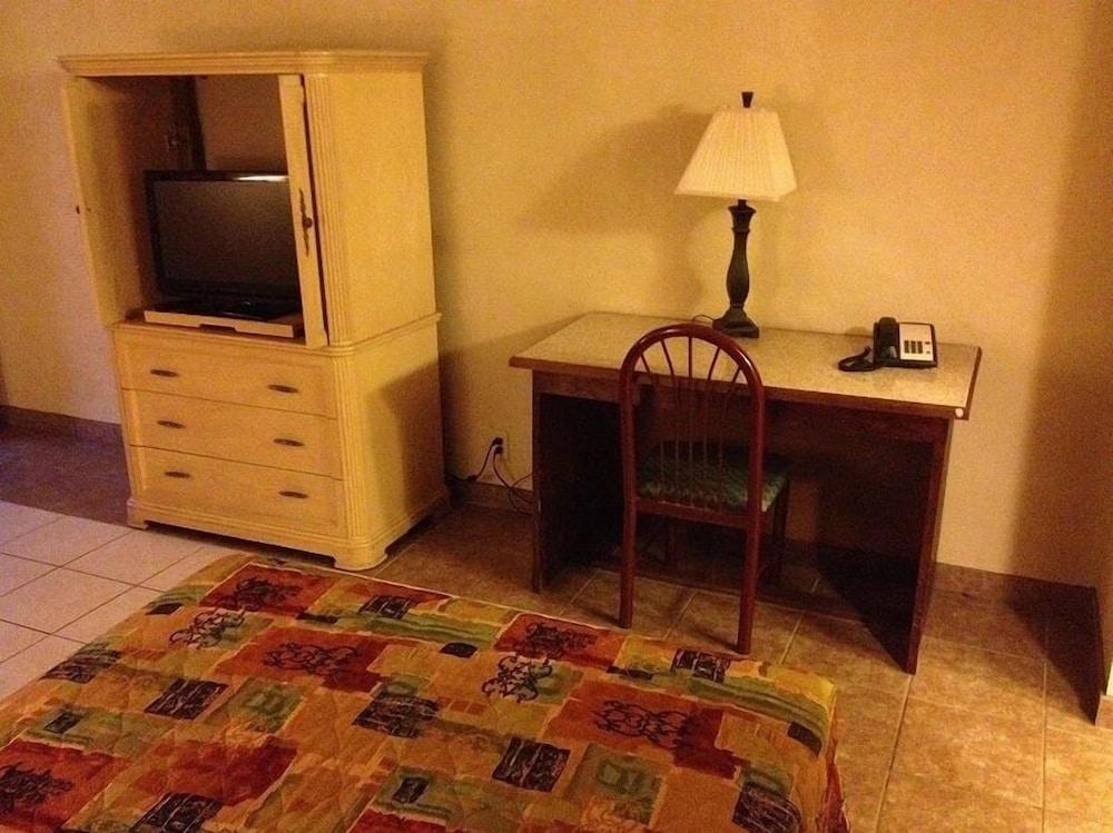 Su Casa Inn & Suites photo 4