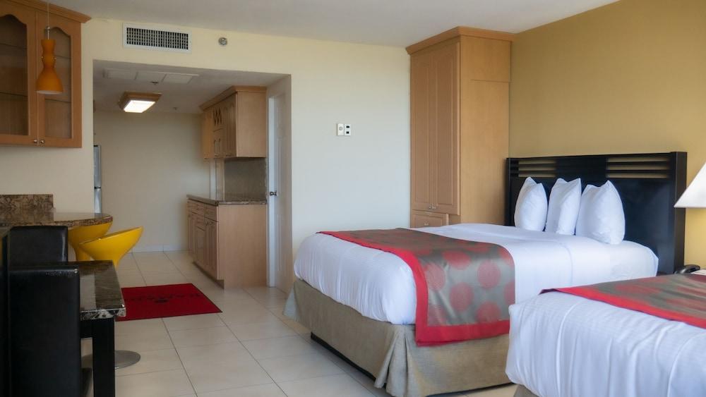 Ramada Plaza by Wyndham Marco Polo Beach Resort photo 34