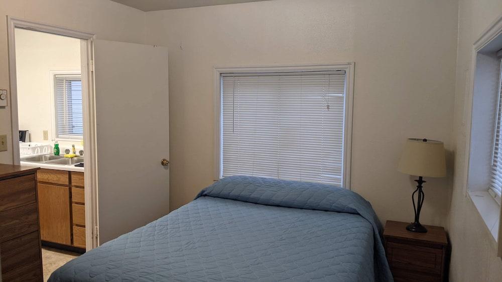 Bar H Motel photo 8