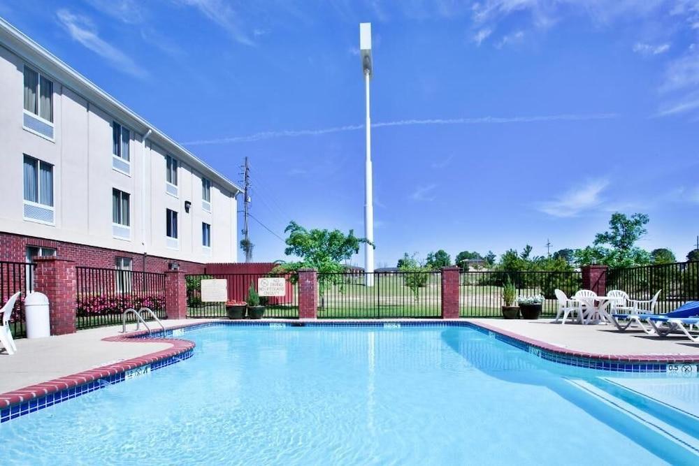 Comfort Inn & Suites Ruston-East photo 26