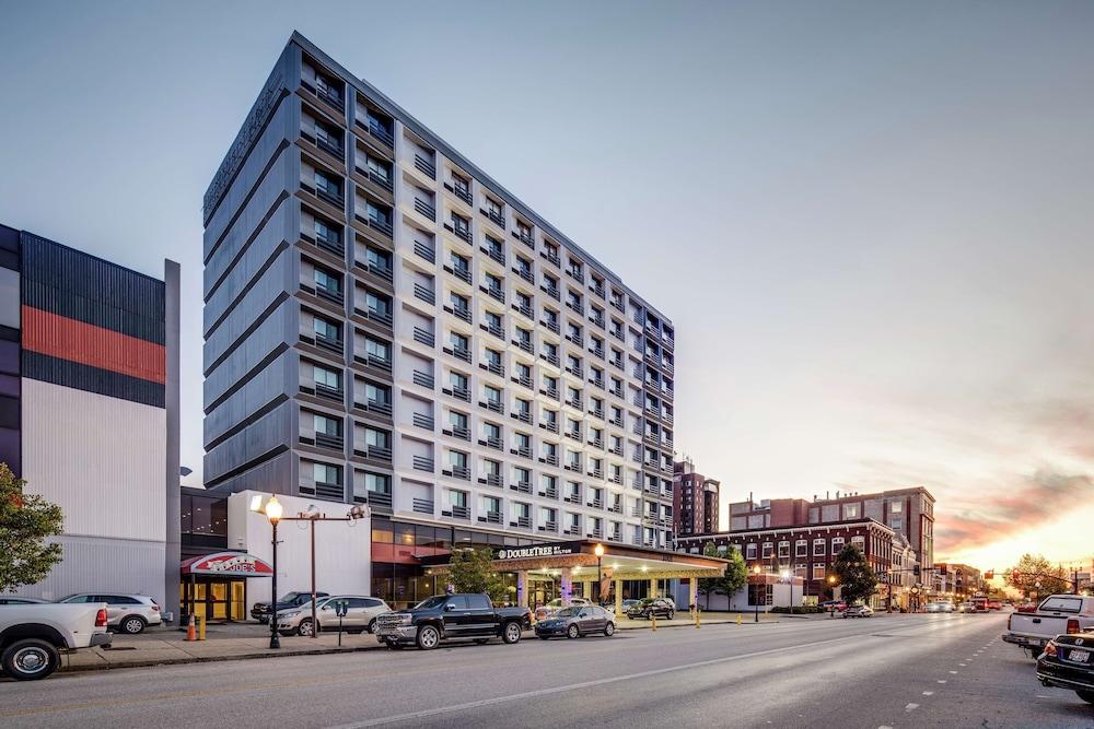 DoubleTree by Hilton Huntington — hotel in Huntington