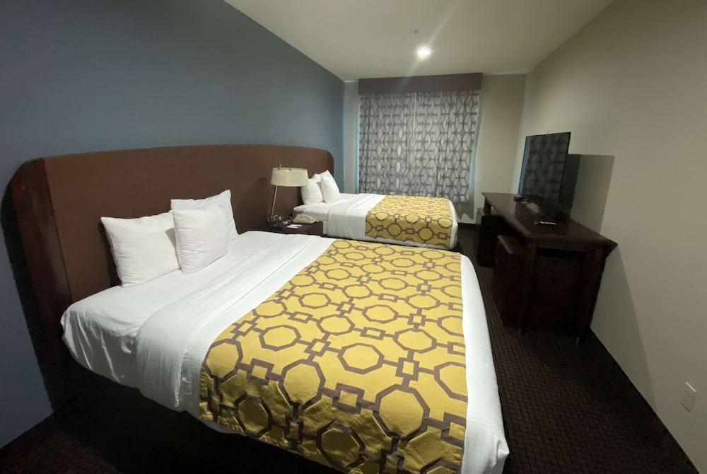 Baymont by Wyndham Colorado Springs photo 16