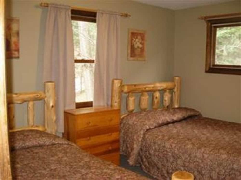 Lake George Diamond Cove photo 33