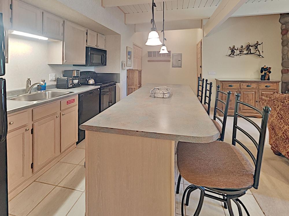 The Timberline Condominiums photo 80