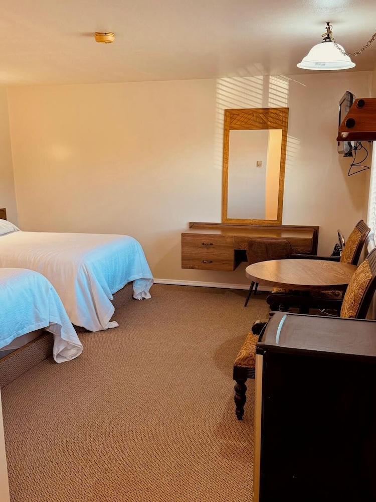 Ho Hum Motel photo 8