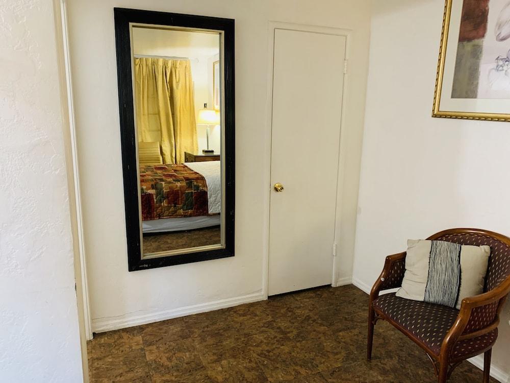 Pacheco Pass Motel photo 9