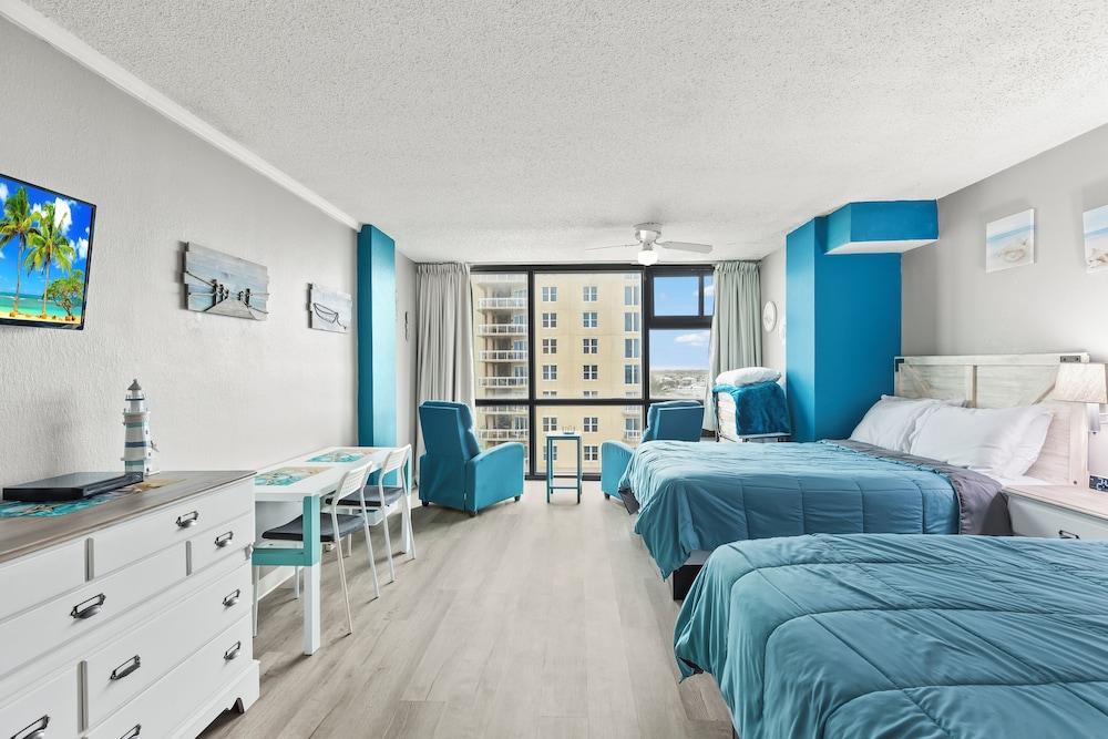 Oceanside Inn Studios by Brightwild photo 63