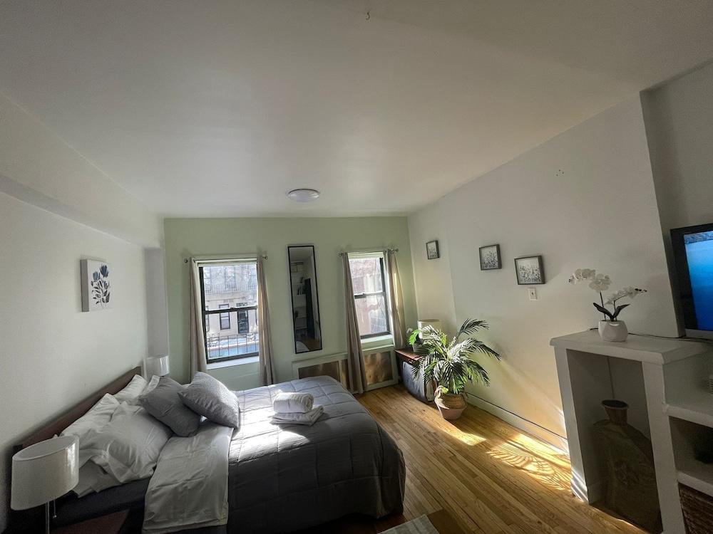Heart of New York Suites photo 5