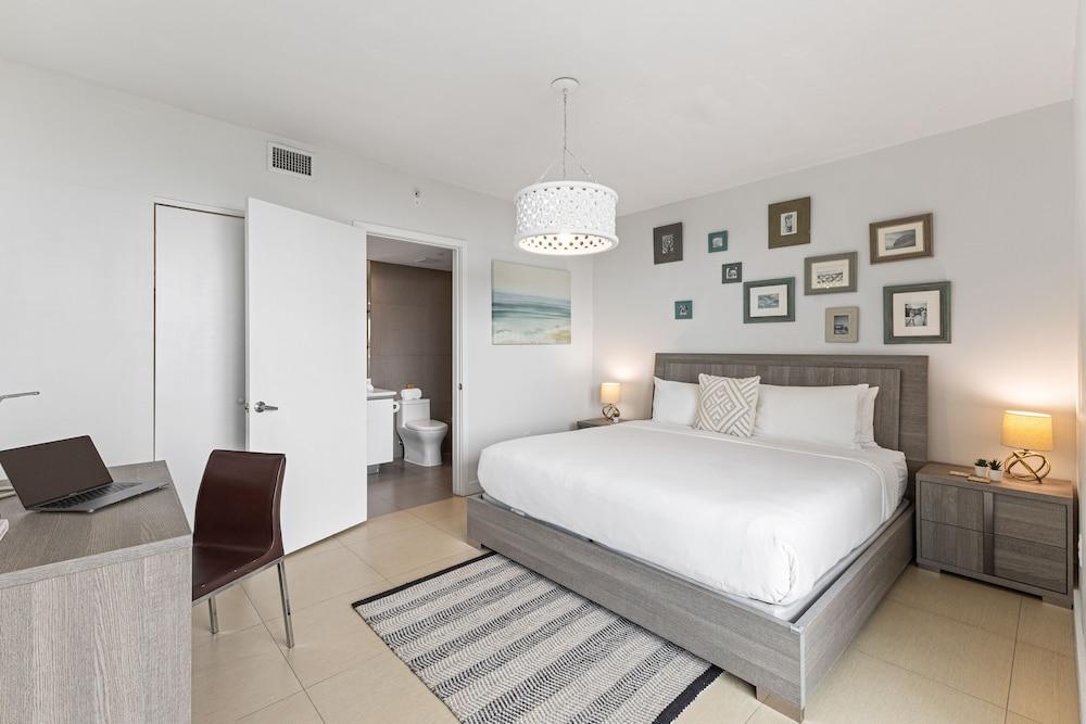 Dharma Home Suites Miami at Monte Carlo photo 18