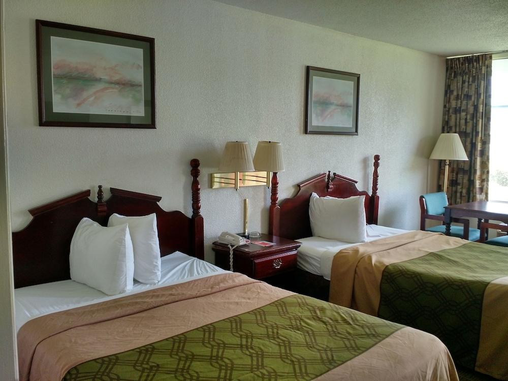 Econo Lodge Thomasville photo 8