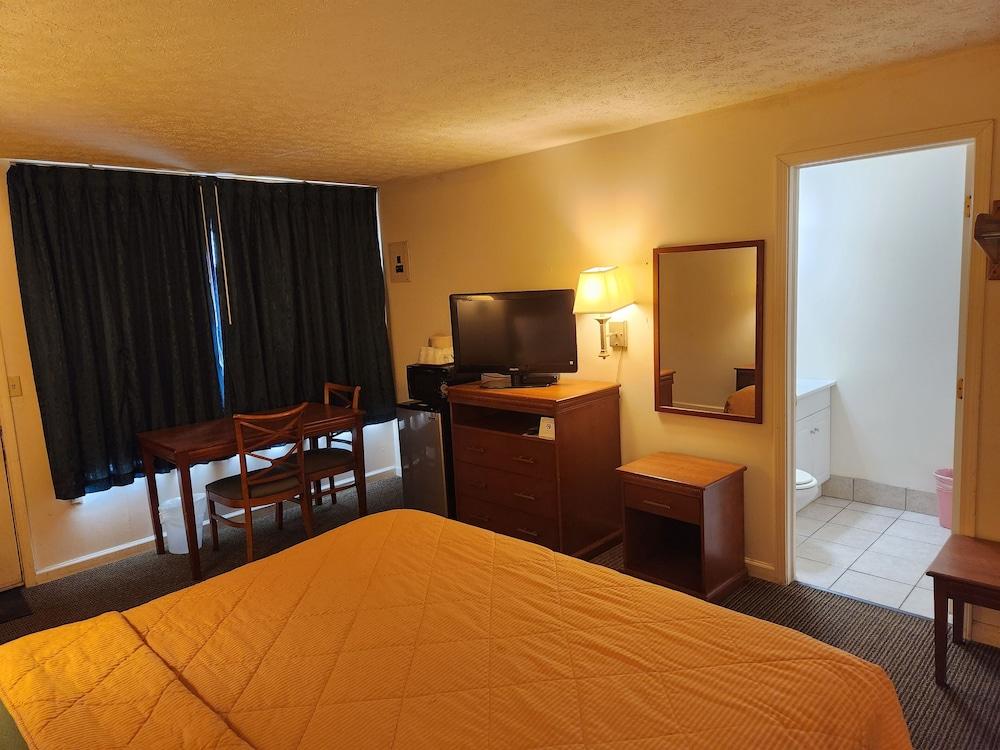 Royal Motel photo 44