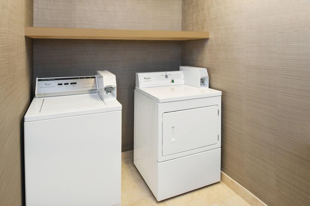 Courtyard by Marriott Beaumont photo 5