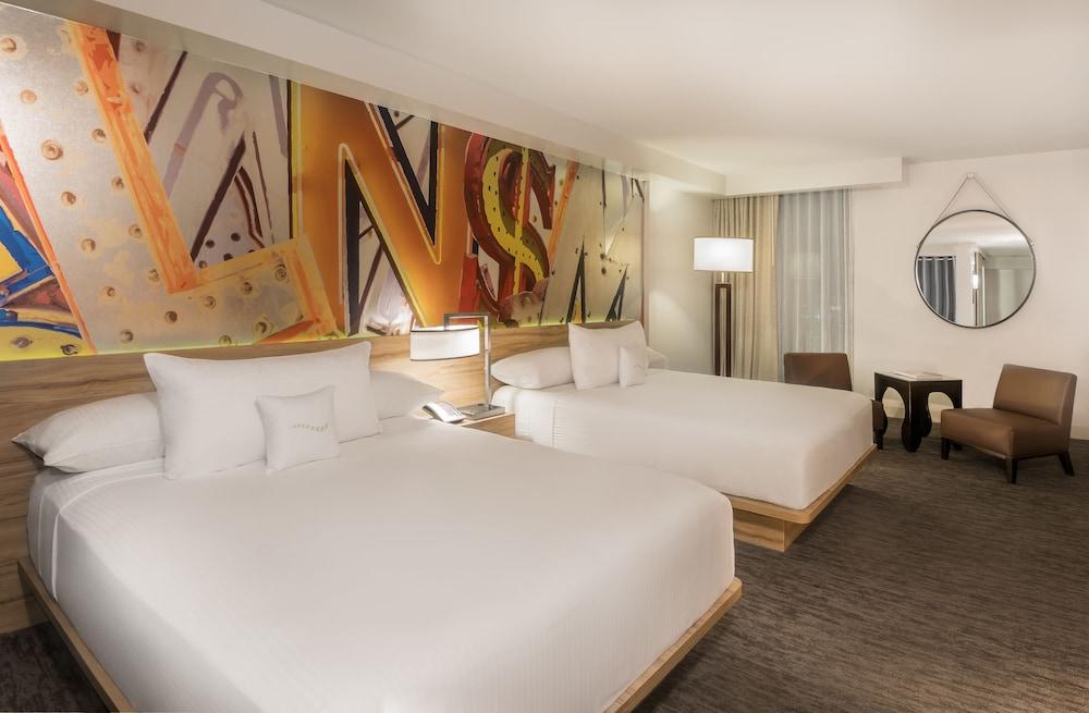 The LINQ Hotel & Casino – A Caesars Rewards Destination photo 18