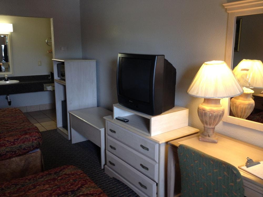 The Brooke Hotel photo 3