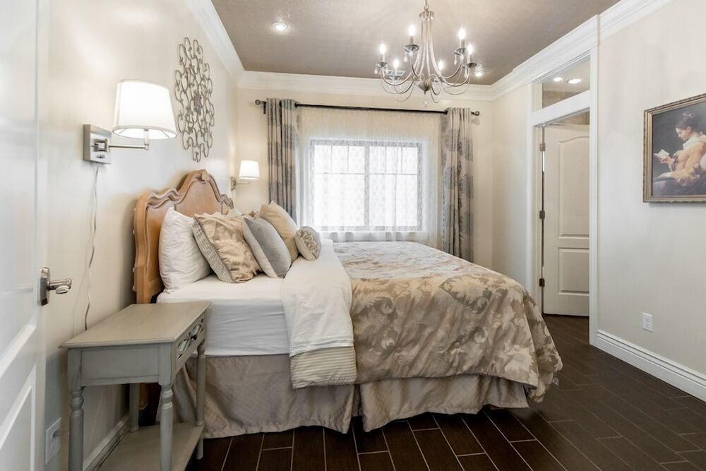 Aspenwood Manor photo 5