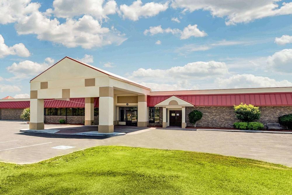 Ramada by Wyndham Santee I-95 photo 24