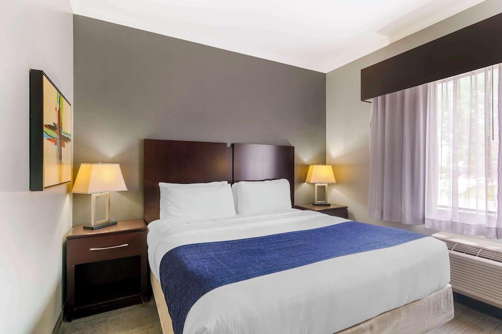 Best Western Plus Olathe Hotel photo 11