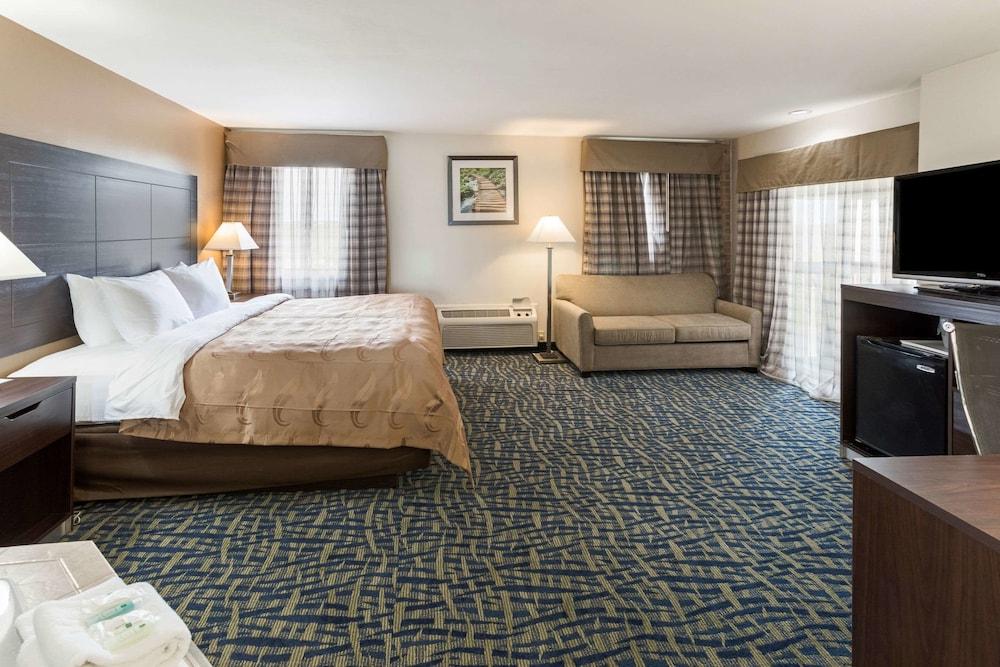 Quality Inn Rochelle photo 25
