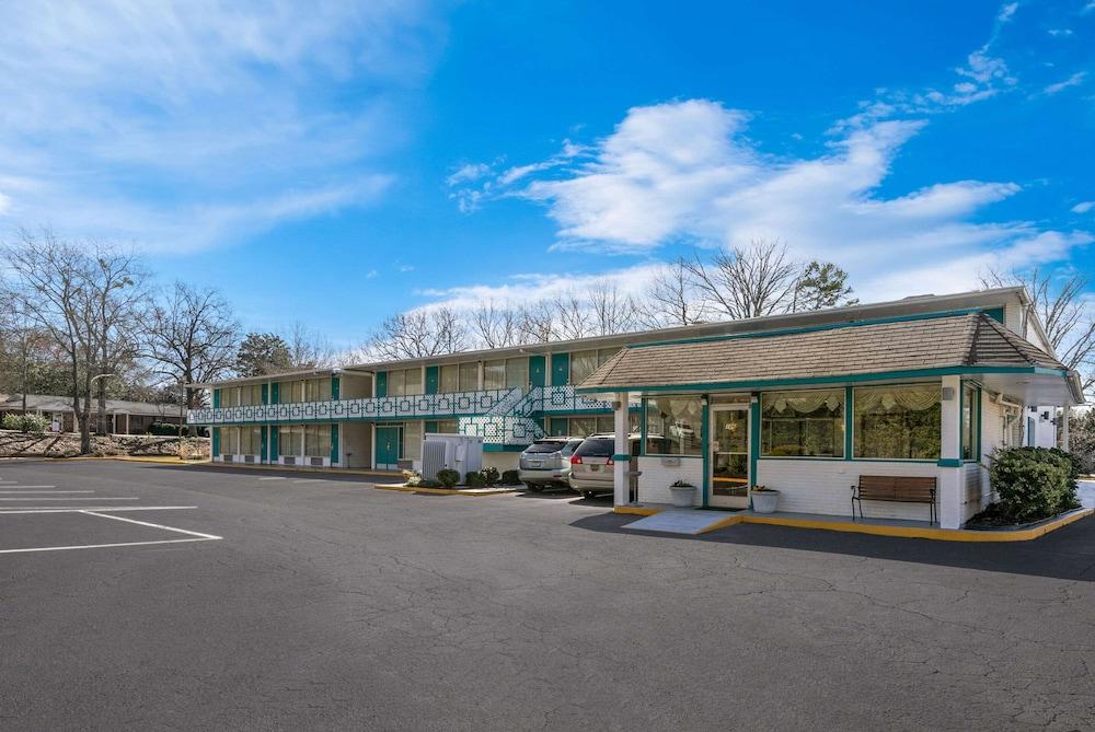 Econo Lodge Clemson - University Area photo 57