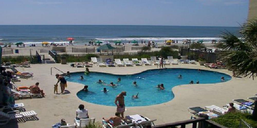 The Palace Resort by MB Rooms for Rent photo 3