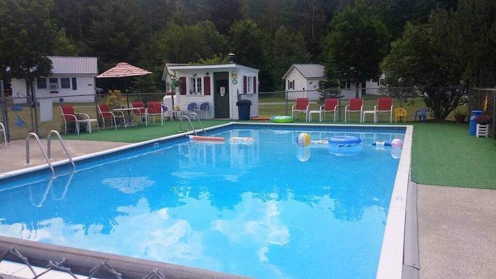 Carroll Motel & Cottages photo 47