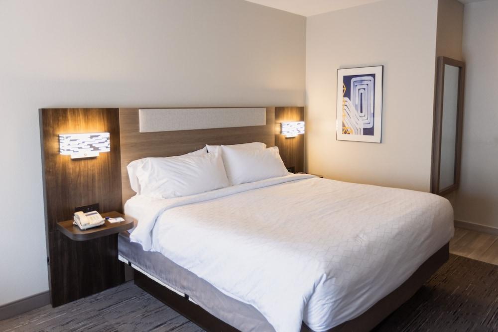 Holiday Inn Express & Suites Guthrie North Edmond by IHG photo 25