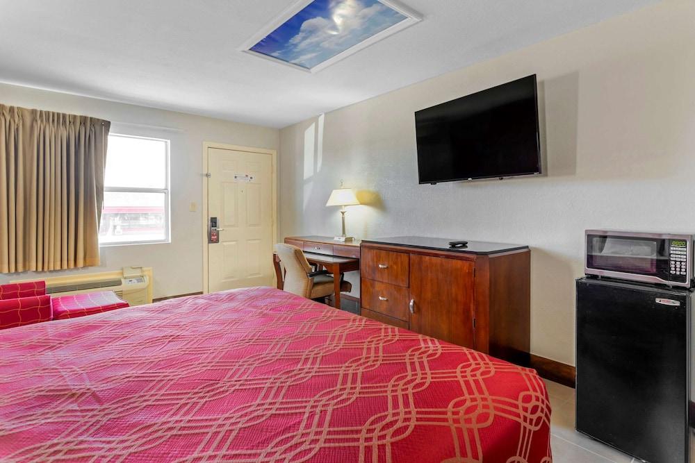 Econo Lodge Athens I-75 photo 31