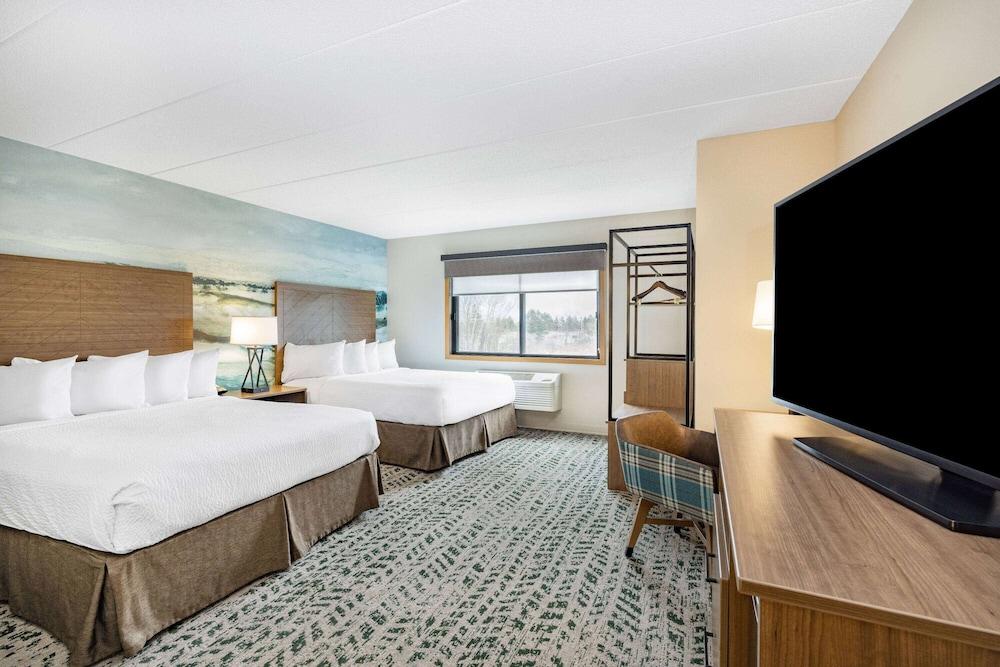 AmericInn by Wyndham Duluth South Black Woods Event Center photo 2