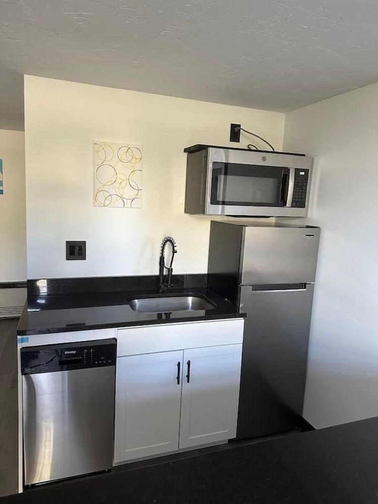 Harborside Suites photo 25
