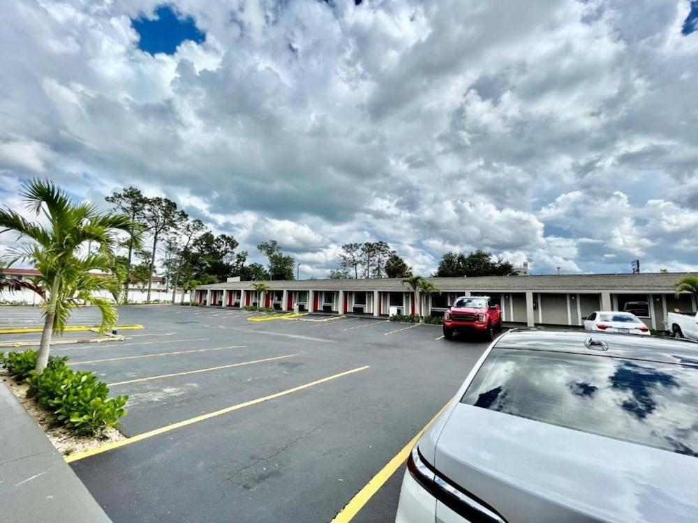 Super 8 by Wyndham Kissimmee/Orlando photo 50
