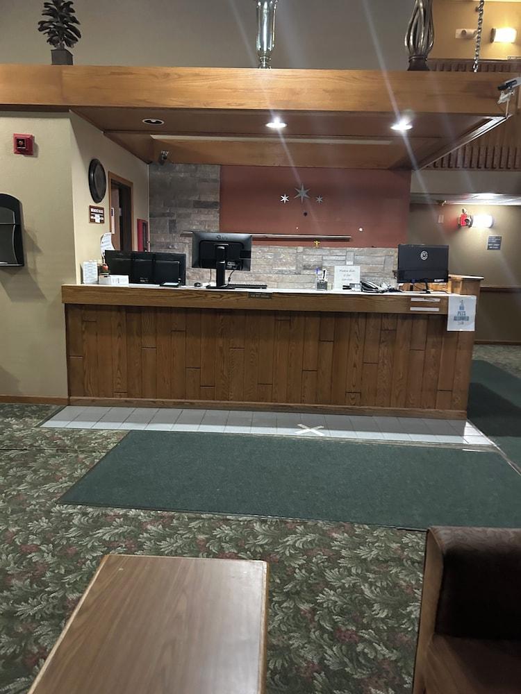Northwoods Inn & Suites Blackduck photo 1