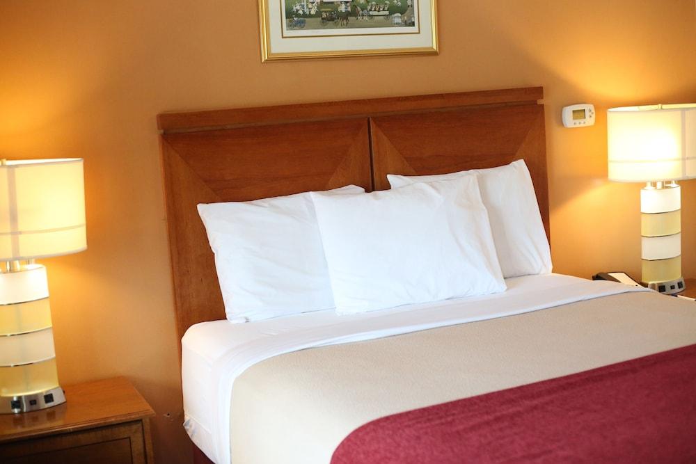 Cozy Corner Motel photo 10