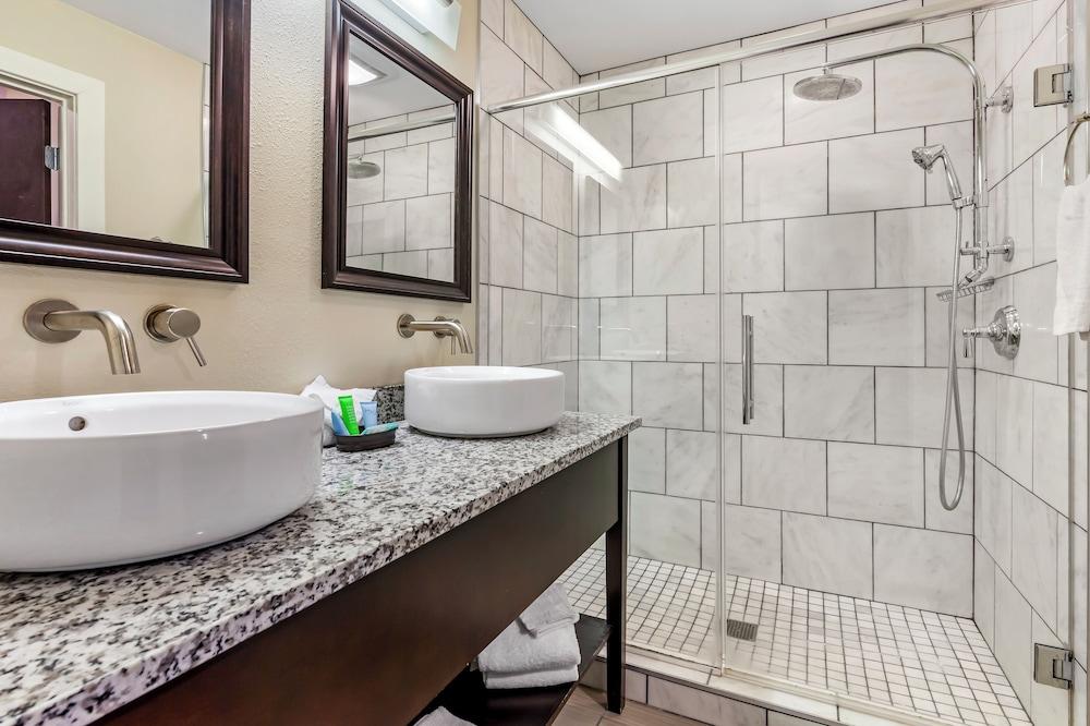 Polynesian Hotel & Suites Wisconsin Dells/Lake Delton photo 53