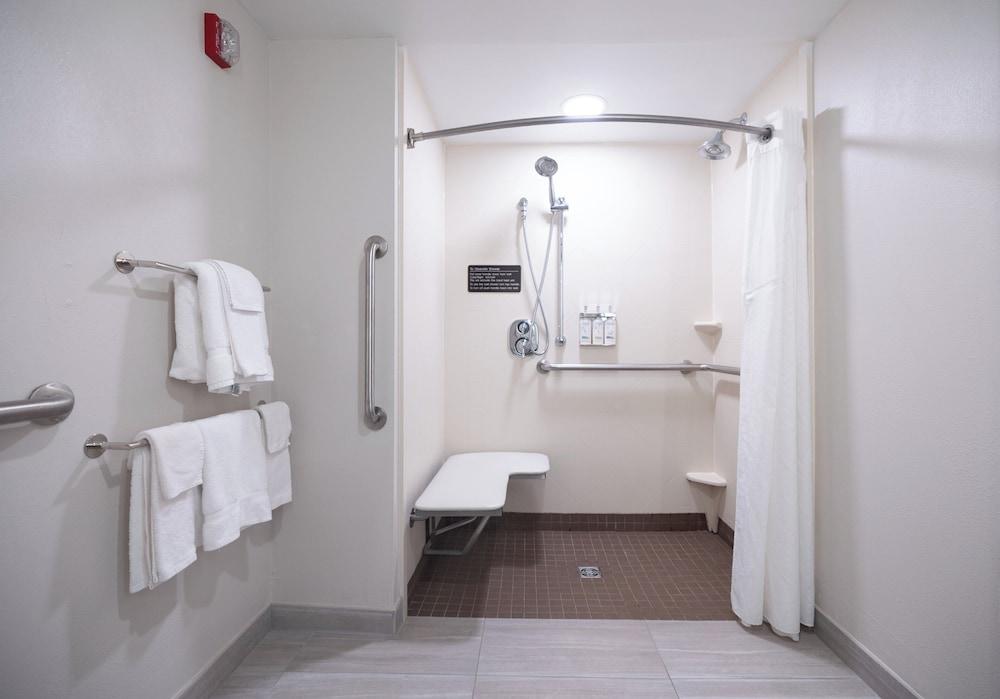 Holiday Inn Express Hotel & Suites Frackville by IHG photo 19