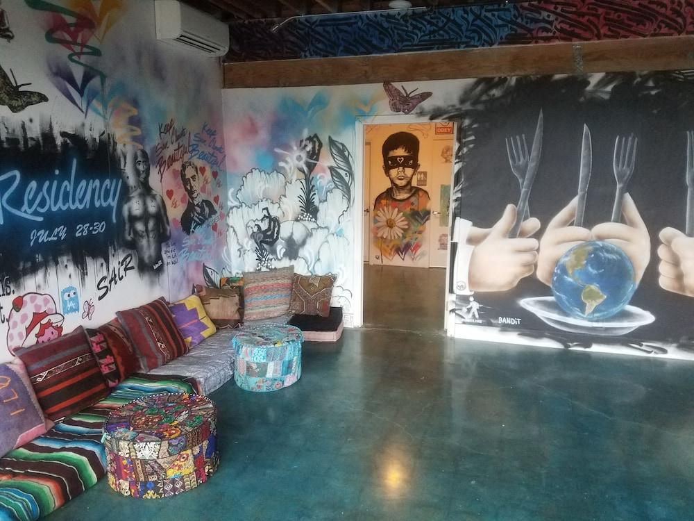 House of Trestles - Hostel photo 5