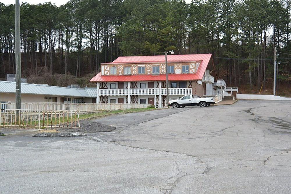 OYO Hotel Cleveland, TN photo 16