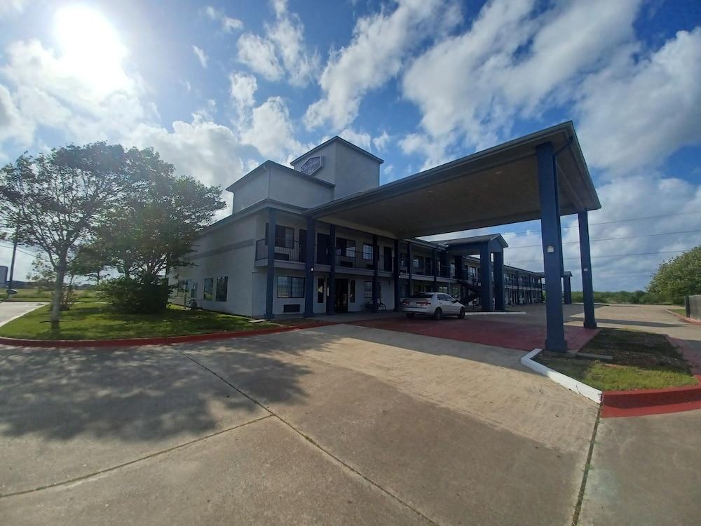 Executive Inn Port Lavaca by OYO photo 16