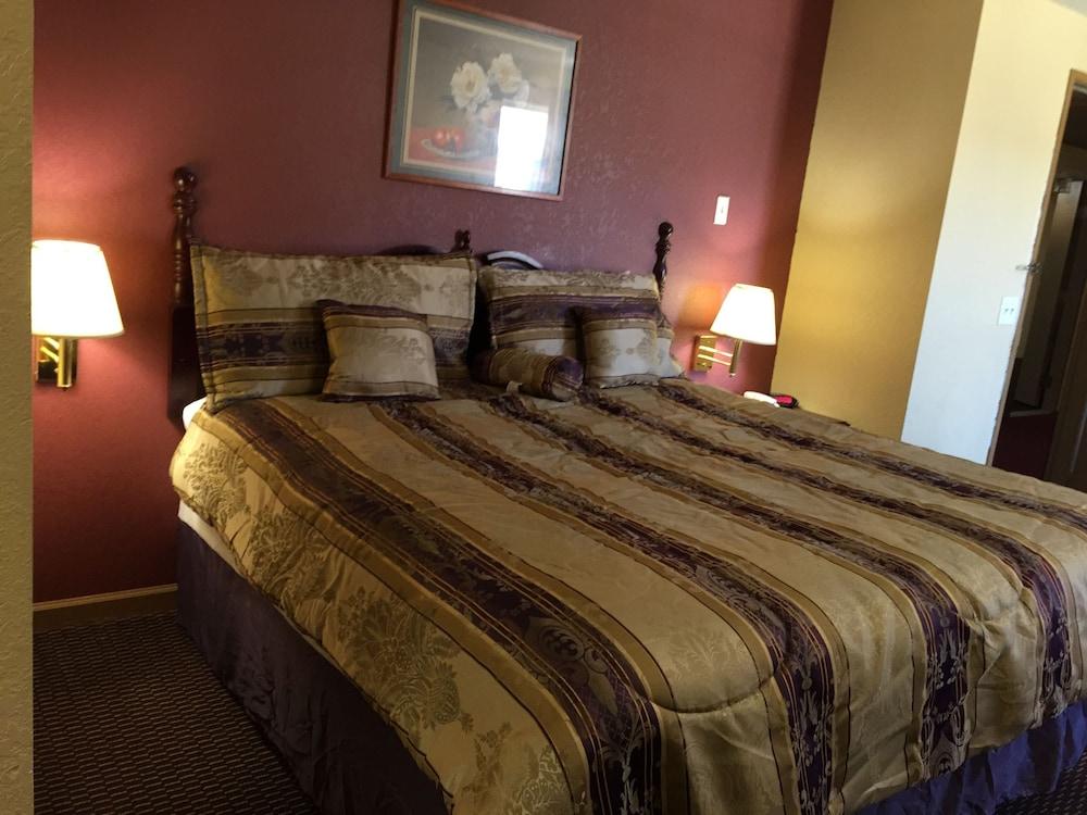 First Western Inn photo 23