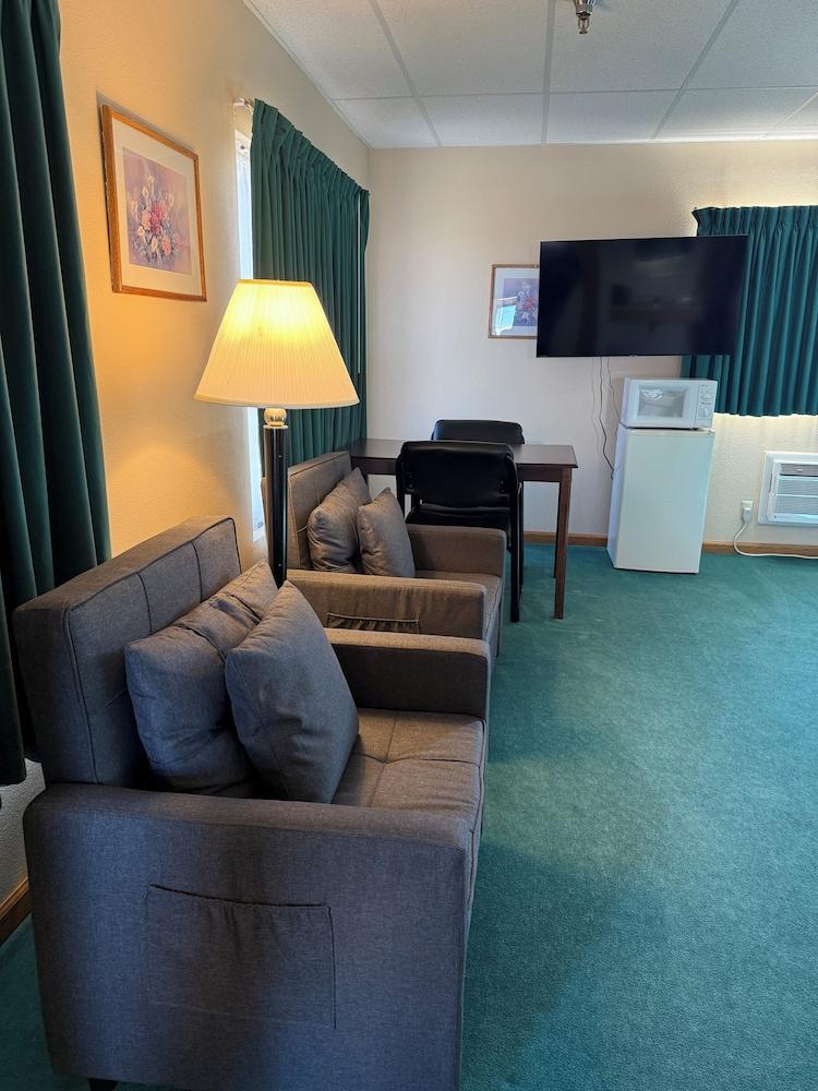 Americas Best Value Inn Torrington photo 13