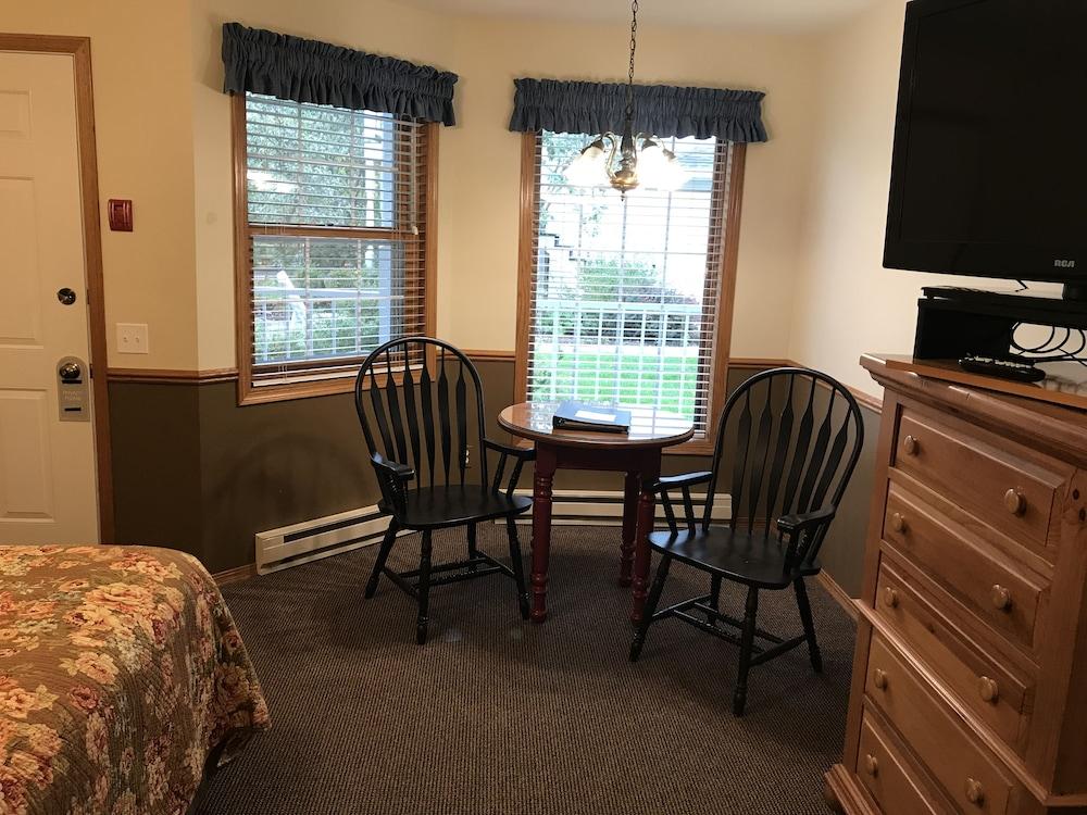 Bay Breeze Resort photo 98