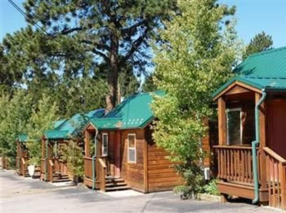 Eagle Fire Lodge & Cabins photo 26