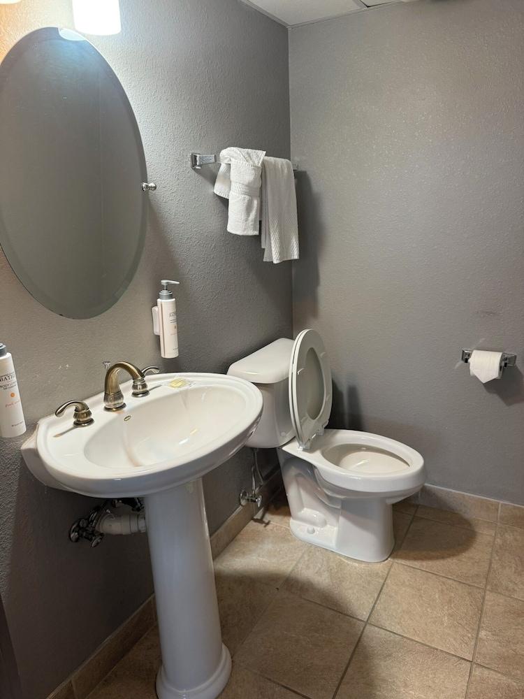 Sonesta Essential Rapid City photo 54